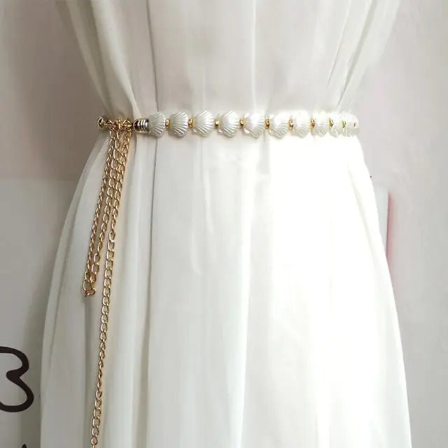 Elegant Pearl Women's Chain Belt – A Timeless Statement Accessory