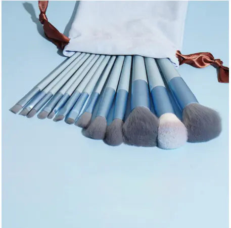 13-Piece Soft Makeup Brush Set for Beauty – Flawless Application with Velvet Bag