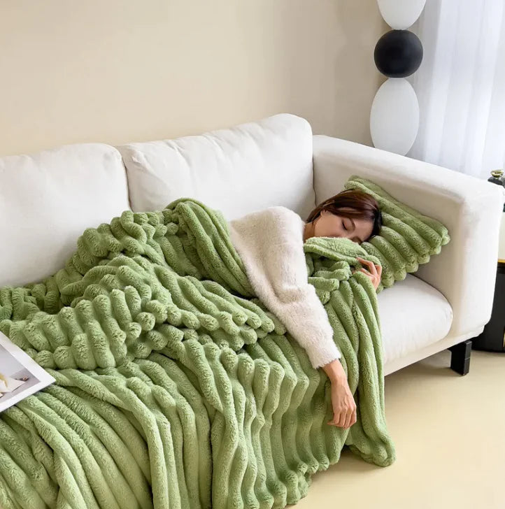 Heavyweight Flannel Blanket – Soft, Warm & Durable Comfort for Home or Travel