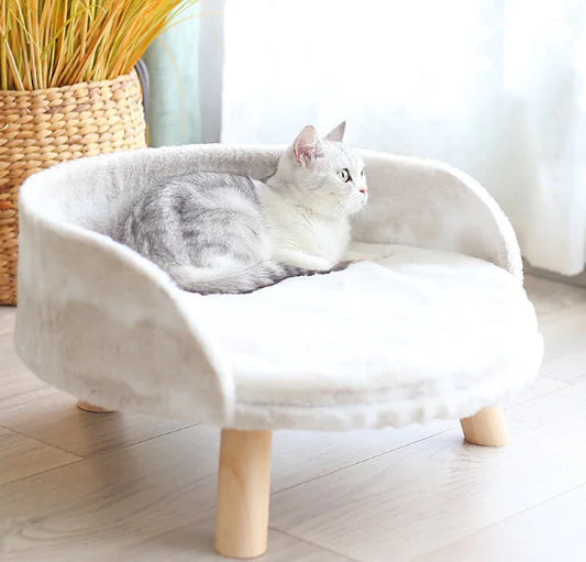 Wooden Pet House – Cozy, Stylish Shelter for Cats and Small Dogs
