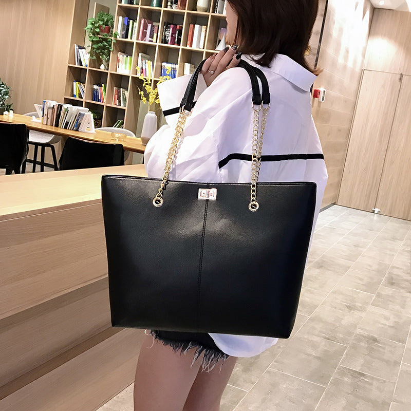 Chain Shoulder Bag Handbag – Sleek Everyday Tote with Elegant Gold Chain Strap