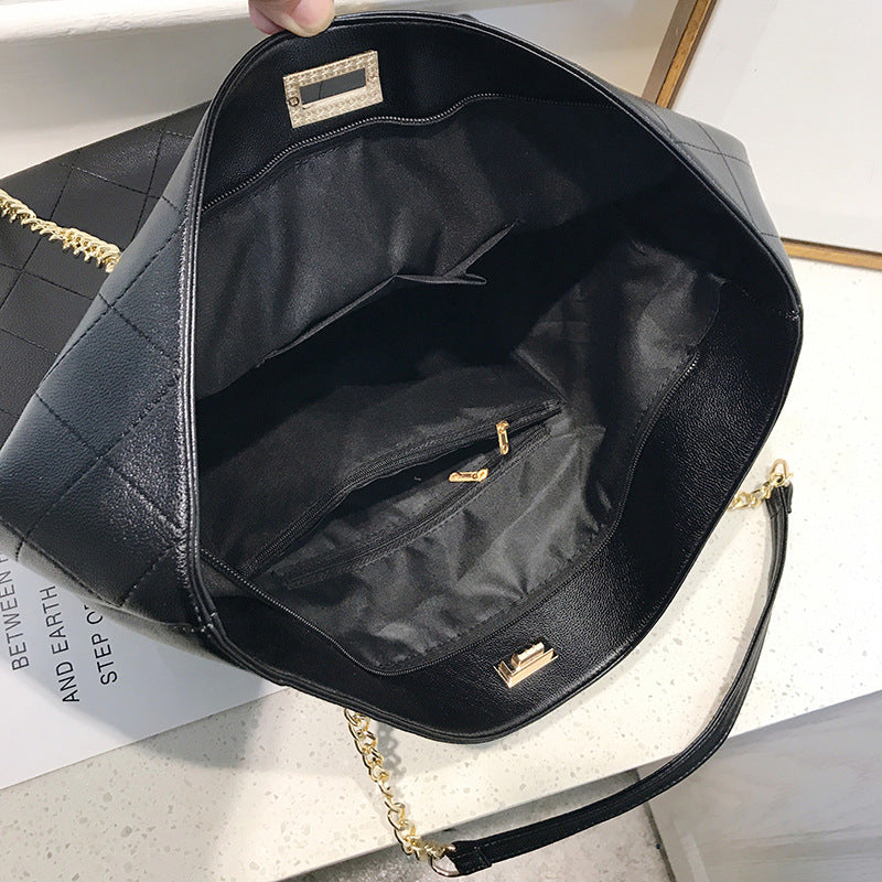 Chain Shoulder Bag Handbag – Sleek Everyday Tote with Elegant Gold Chain Strap