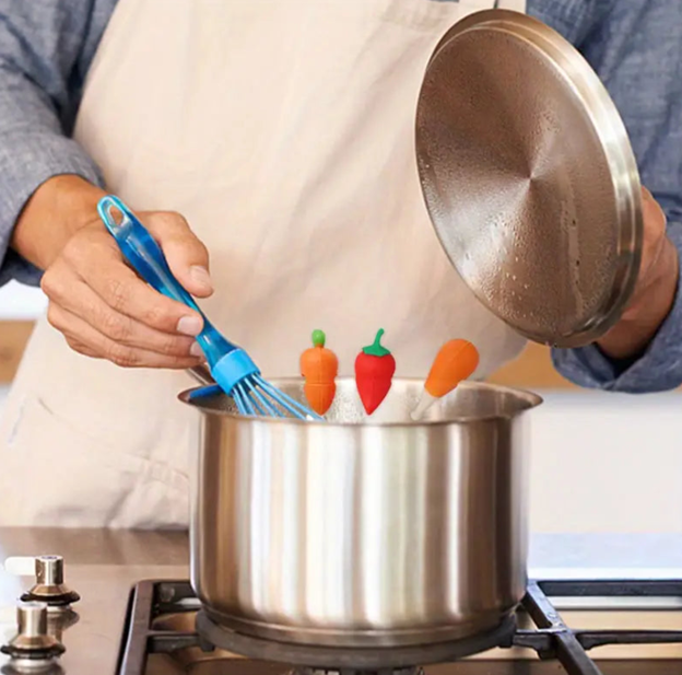 Creative Chicken Drumstick Shape Pot Lid Spill Preventer – Heat Resistant Silicone Kitchen Tool