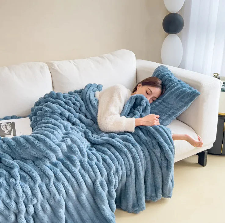 Heavyweight Flannel Blanket – Soft, Warm & Durable Comfort for Home or Travel