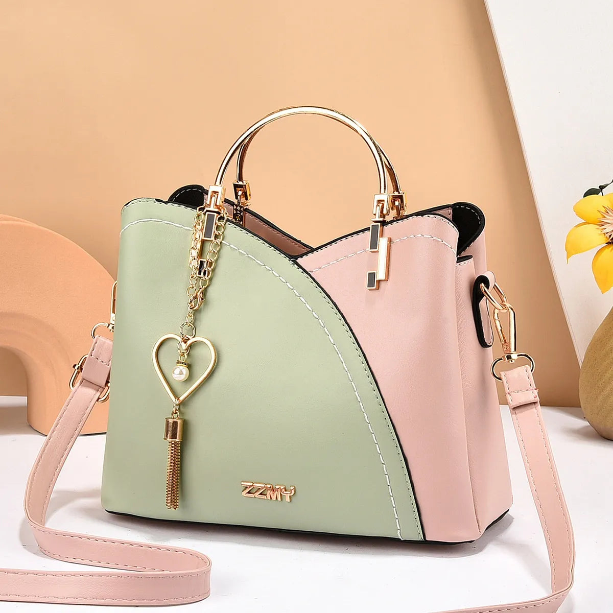 Street Chic Medium PU Leather Handbag – Stylish Everyday Essential