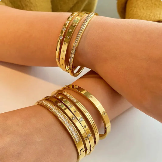 Luxe Star Buckle Bracelet: Modern Elegance Meets Durability