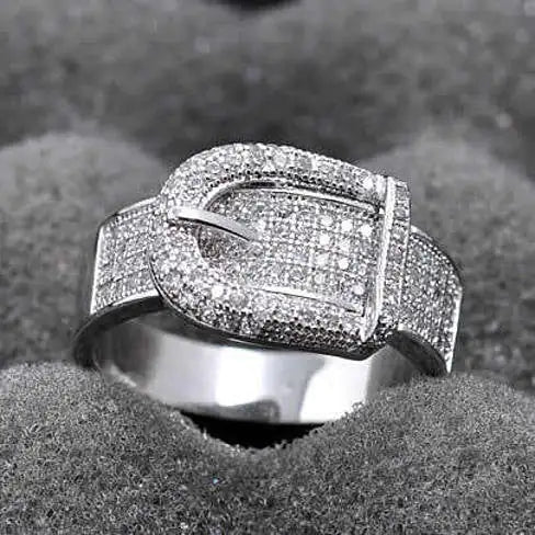 Belt-Inspired Ring – A Unique Statement Piece
