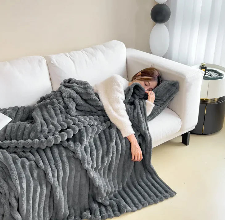 Heavyweight Flannel Blanket – Soft, Warm & Durable Comfort for Home or Travel