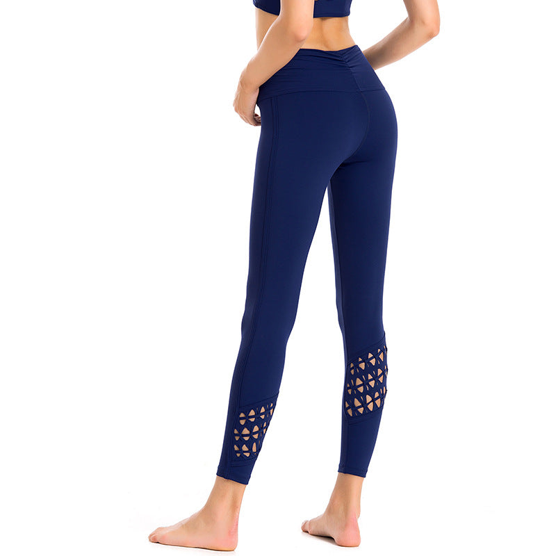 Professional Women’s Yoga Suit – Quick-Dry Comfort with Elegant Cut Detailing