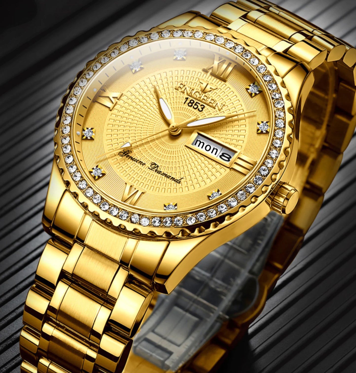 Waterproof Gold Men's Watch – Elegant Design with Luminous Dial & Scratch-Resistant Crystal