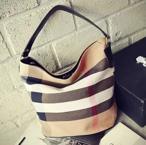 Sand Dune Striped Handbag – Inspired by Desert Sunsets with Versatile Carry Options