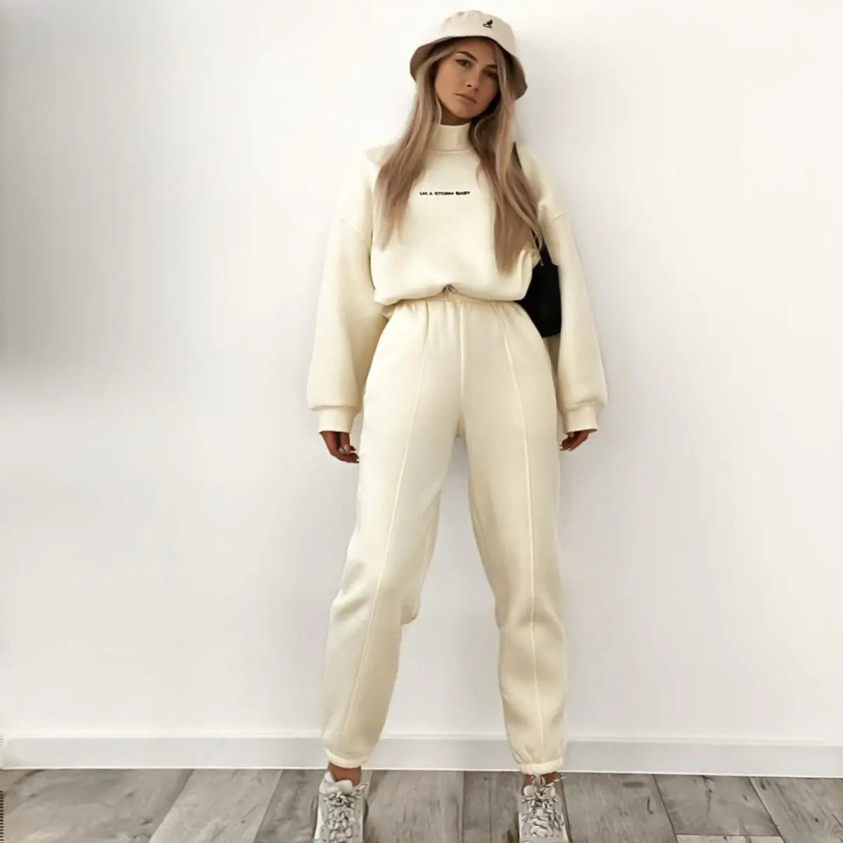 Women’s Printed Sweater Two-Piece Set – Cozy Sweatshirt & Matching Trousers, Soft Polyester Knit (S–XL)