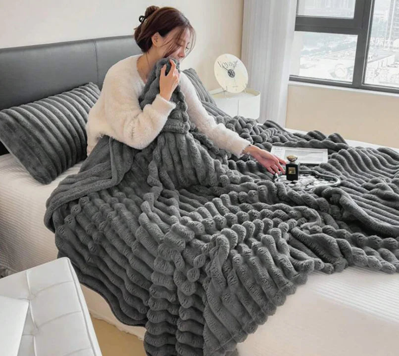 Heavyweight Flannel Blanket – Soft, Warm & Durable Comfort for Home or Travel