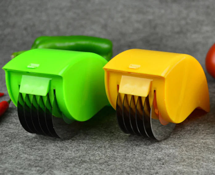 Creative Kitchen Tools – Rolling Vegetable Cutter (Stainless Steel, Green or Yellow)