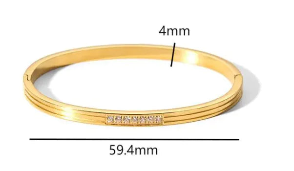 Luxe Star Buckle Bracelet: Modern Elegance Meets Durability