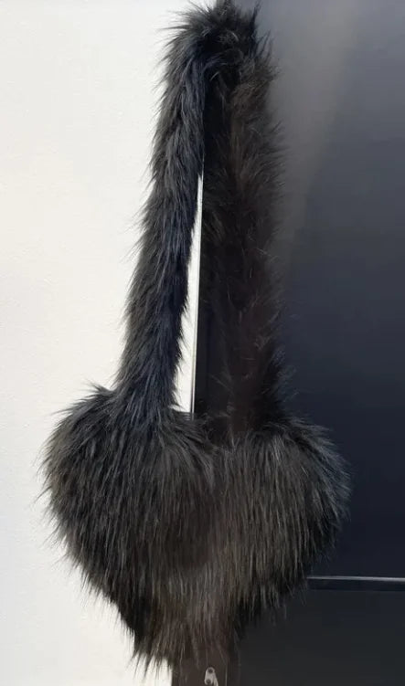 Women Heart Shape Faux Fur Fleece Shoulder Bag