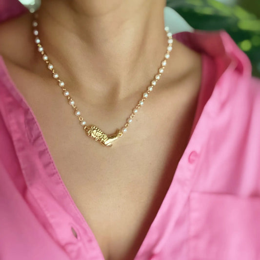 Cowgirl Boot Pearl Chain Necklace – A Bold Statement of Western Elegance