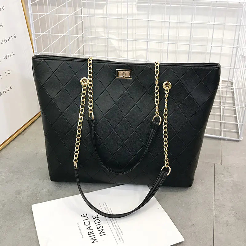 Chain Shoulder Bag Handbag – Sleek Everyday Tote with Elegant Gold Chain Strap