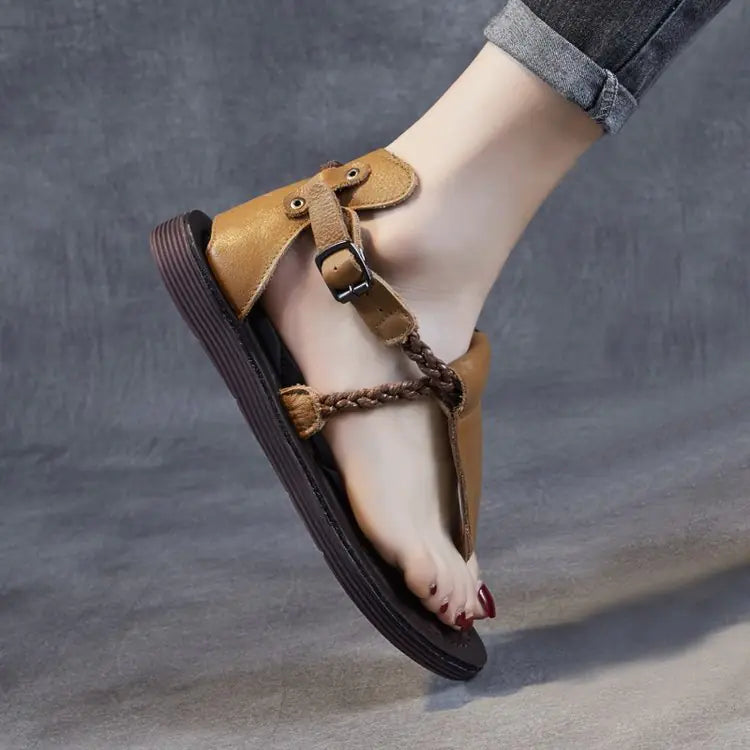 Women's Clip Toe Sandals – Flat, Lightweight, and Summer-Ready in Beige or Brown