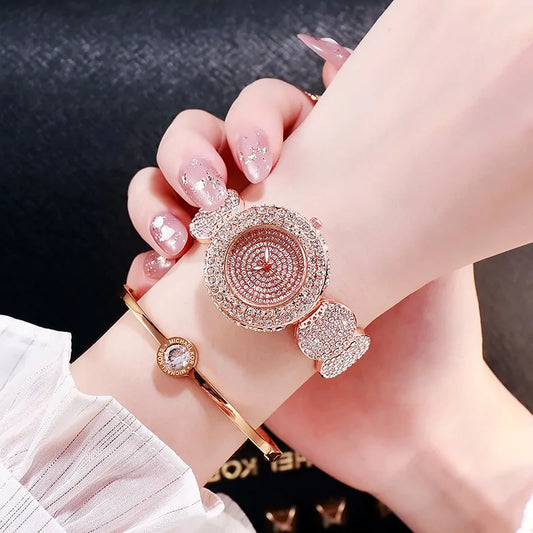 Timeless Elegance: Round Dial Bracelet Watch for Women