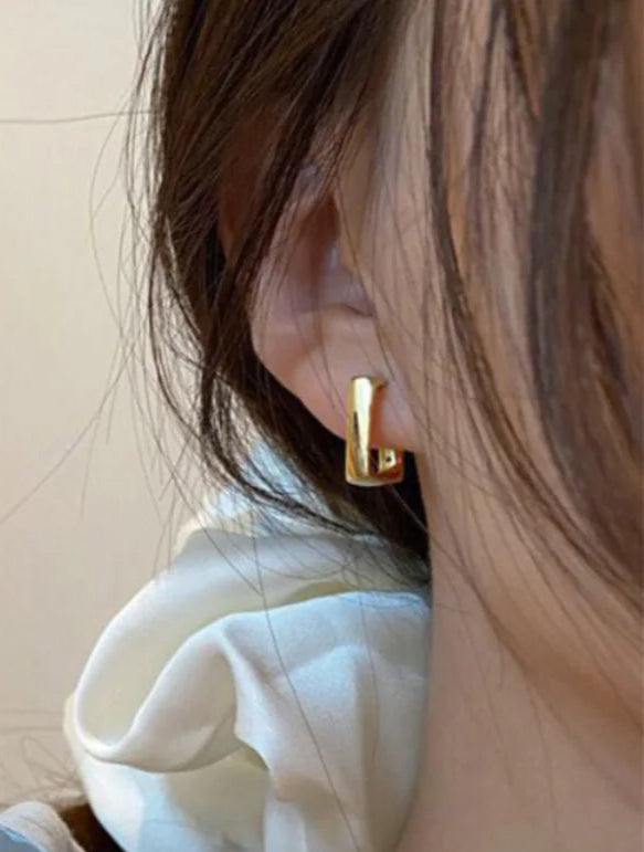 Stanley Earrings – Lightweight Geometric Gold-Plated Statement Earrings